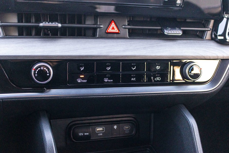 Kia Sportage X-LINE AWD GRIS CUIR NOIR 14564KM WOW 2024 1 PROPRIO PAS DE RECLAMATION AU CARFAX