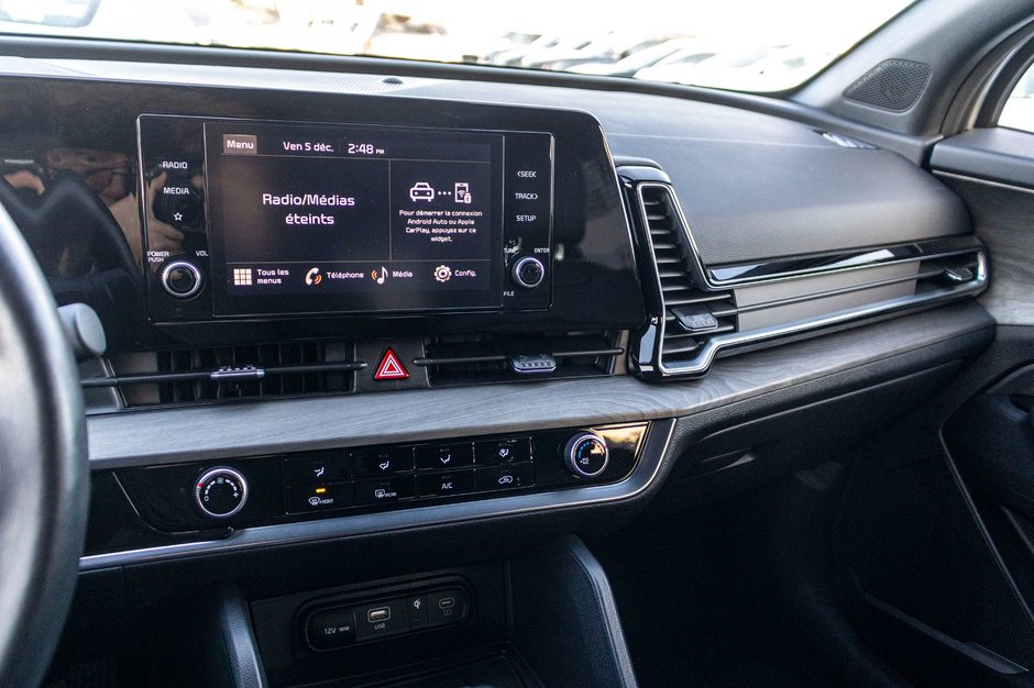 Kia Sportage X-LINE AWD GRIS CUIR NOIR 14564KM WOW 2024 1 PROPRIO PAS DE RECLAMATION AU CARFAX