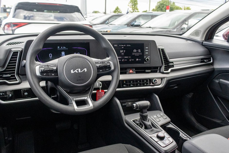 Kia Sportage LW AWD 1548KM WOW 2025 1 PROPRIO PAS DE RECLAMATION AU CARFAX