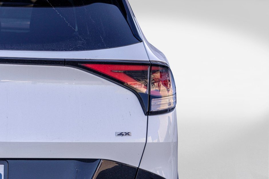 Kia Sportage EX PREMIUM BLANC CUIR ROUGE WOW 2025 PAS DE RECLAMATION AU CARFAX