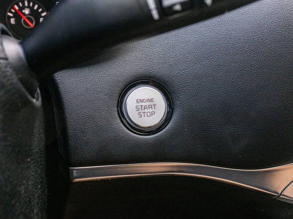 Kia Stinger GT LIMITED CUIR TOIT AWD ROUGE 2022 PAS DE RECLAMATION AU CARFAX