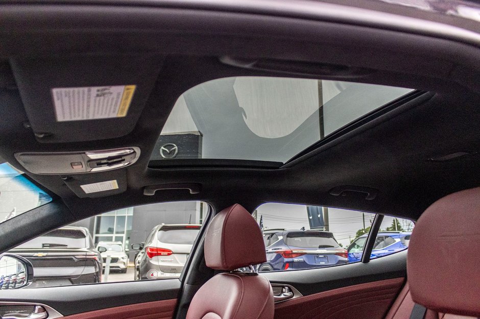 Kia Stinger GT ELITE RARE AWD CUIR ROUGE TOIT BAS KILO 2023
