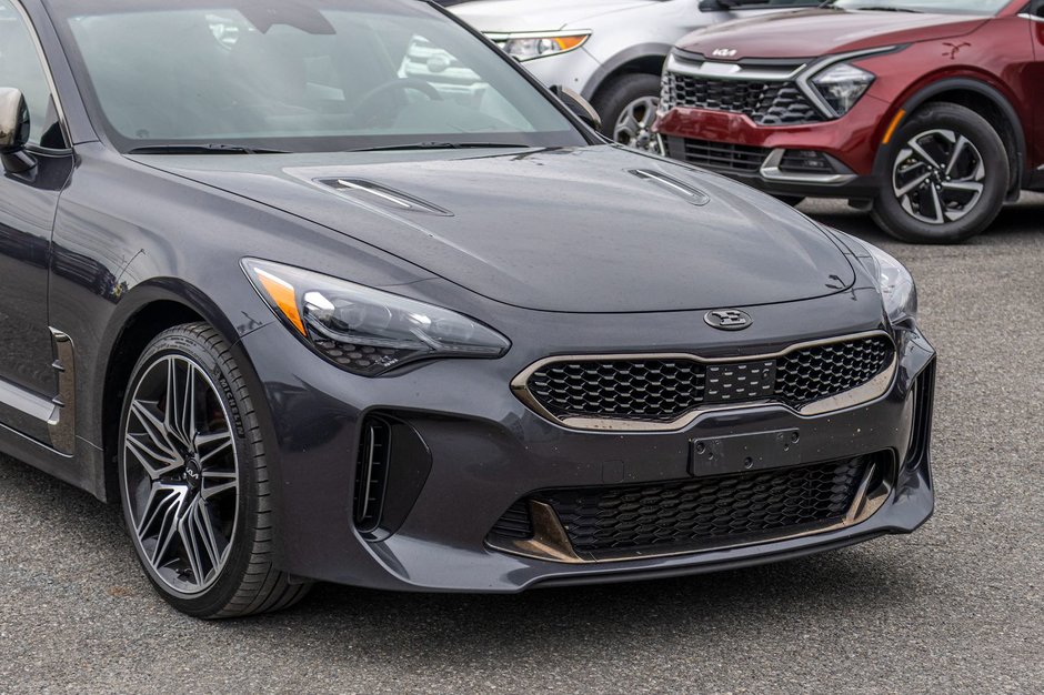 Kia Stinger GT ELITE RARE AWD CUIR ROUGE TOIT BAS KILO 2023