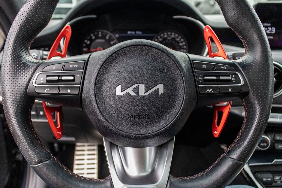 Kia Stinger GT ELITE RARE AWD CUIR ROUGE TOIT BAS KILO 2023