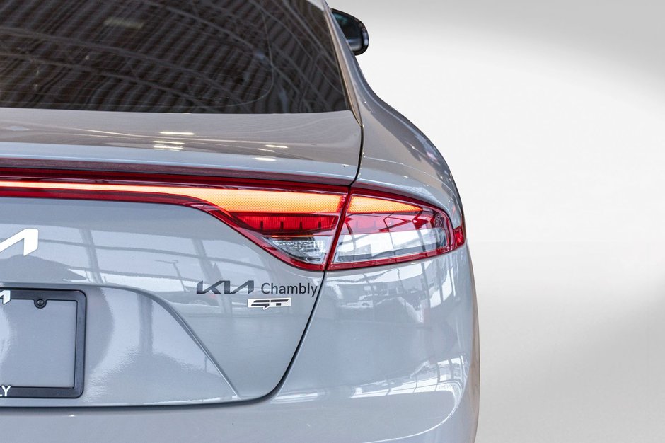 2023 Kia Stinger GT ELITE GRIS MAT CUIR ROUGE WOW 1 OWNER NO CARFAX CLAIM