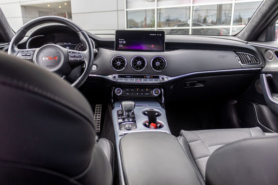 2023 Kia Stinger GT ELITE AWD CUIR TOIT ROUGE BAS KILO 1 OWNER