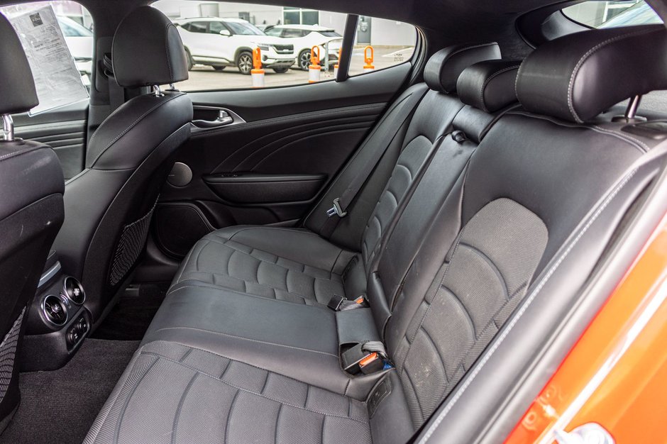 2023 Kia Stinger GT ELITE AWD CUIR TOIT ROUGE BAS KILO 1 OWNER