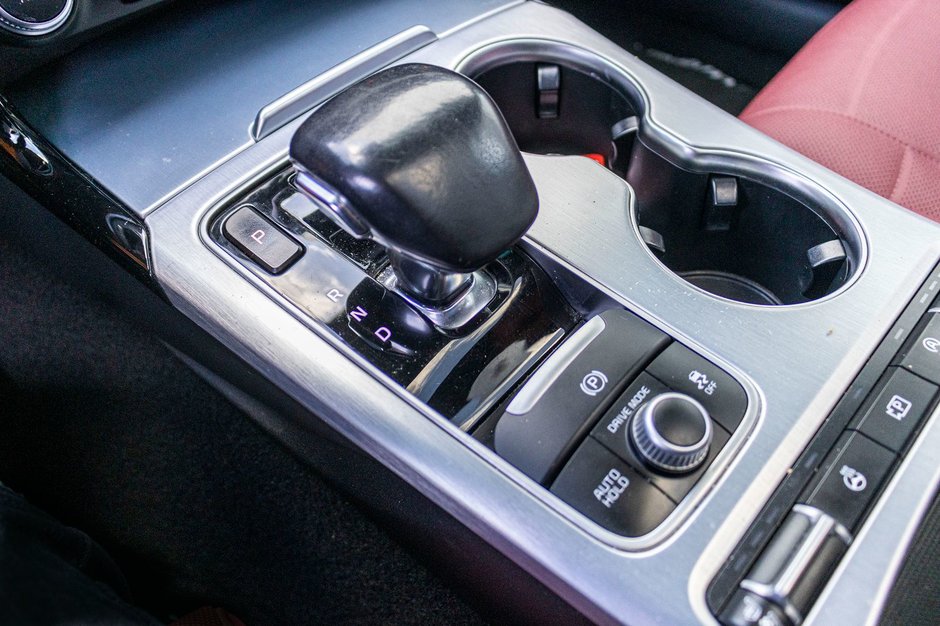 Kia Stinger EDITION SPECIALE  AWD GRIS CUIR ROUGE 2023 1 PROPRIO PAS DE RECLAMATION AU CARFAX