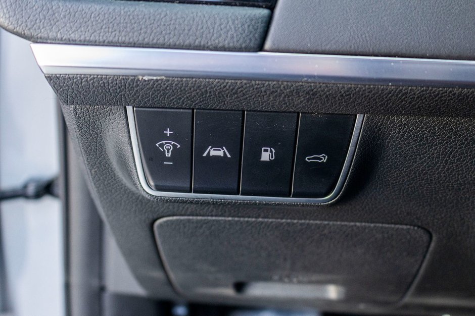 Kia Stinger EDITION SPECIALE  AWD GRIS CUIR ROUGE 2023 1 PROPRIO PAS DE RECLAMATION AU CARFAX