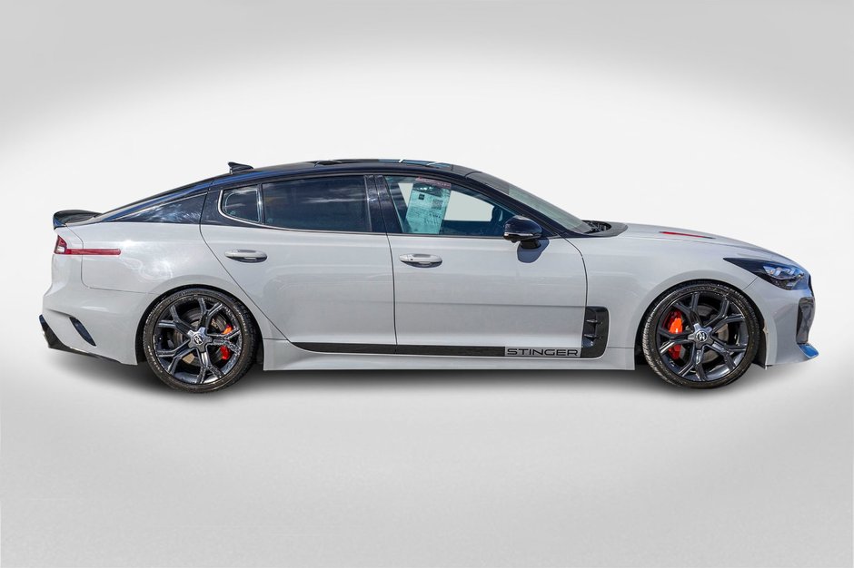 Kia Stinger EDITION SPECIALE  AWD GRIS CUIR ROUGE 2023 1 PROPRIO PAS DE RECLAMATION AU CARFAX
