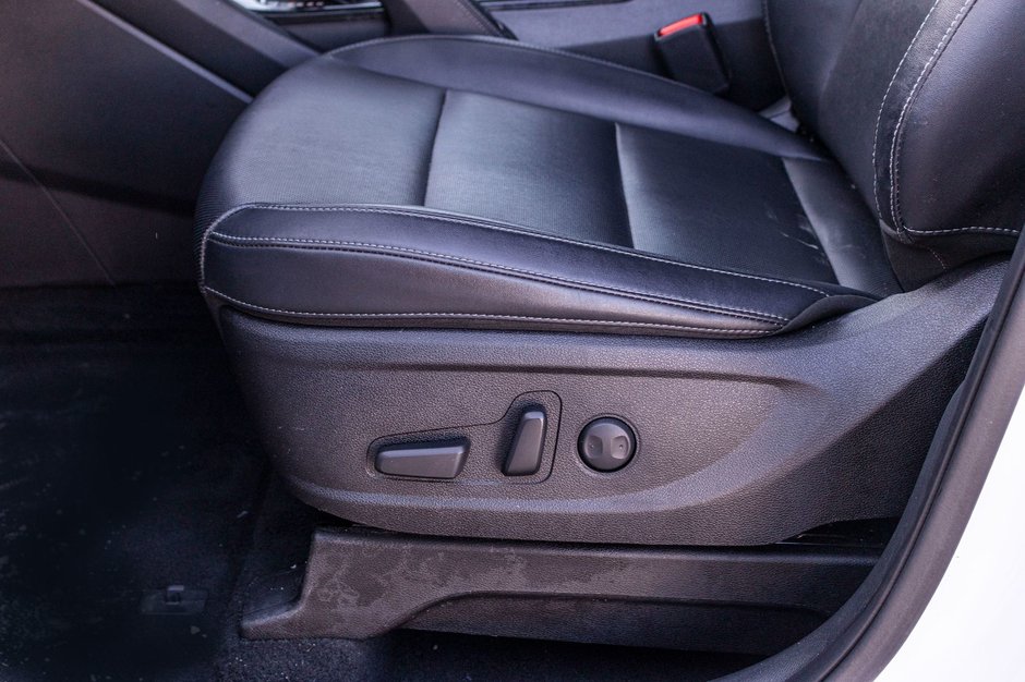 Kia Telluride EX BLANC CUIR TOIT 30250KM WOW 2023 1 PROPRIO PAS DE RECLAMATION AU CARFAX