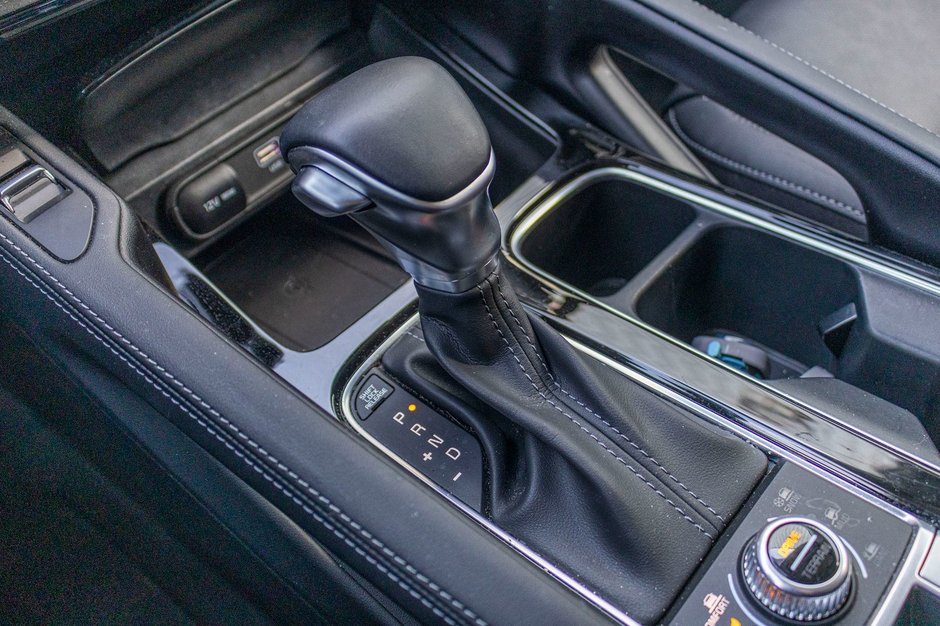 Kia Telluride RARE EX AWD BLANC CUIR TOIT 2025 1 PROPRIO PAS DE RECLAMATIOM AU CARFAX