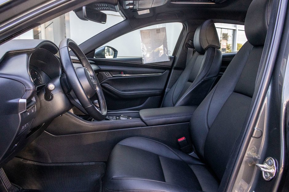 2024 Mazda 3 Sport GS LUXE AWD CUIR TOIT CAMERA BAS KILO 1 OWNER NO CARFAX CLAIM