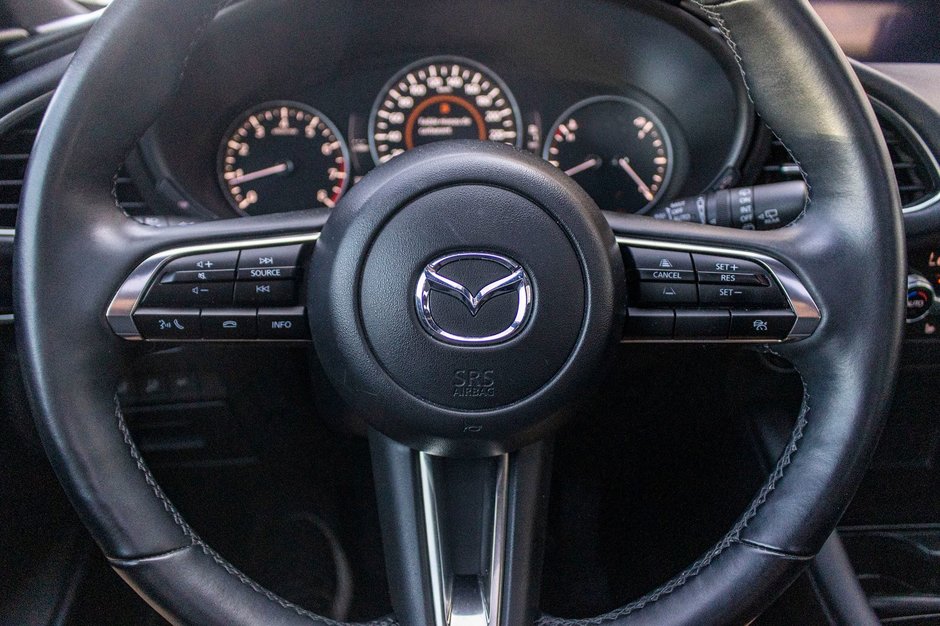 2024 Mazda 3 Sport GS LUXE AWD CUIR TOIT CAMERA BAS KILO 1 OWNER NO CARFAX CLAIM