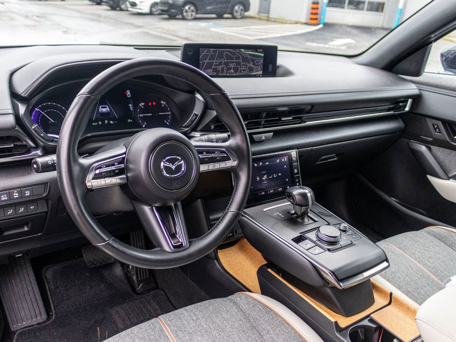 Mazda MX-30 EV GT TOIT AUTOM BAS KILO 2023 1 PROPRIO PAS DE RECLAMATION AU CARFAX