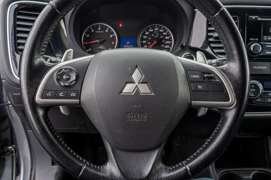 2015 Mitsubishi Outlander SE V6 AWD 7 PASSAGERS