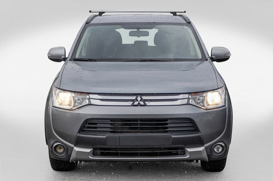2015 Mitsubishi Outlander SE V6 AWD 7 PASSAGERS