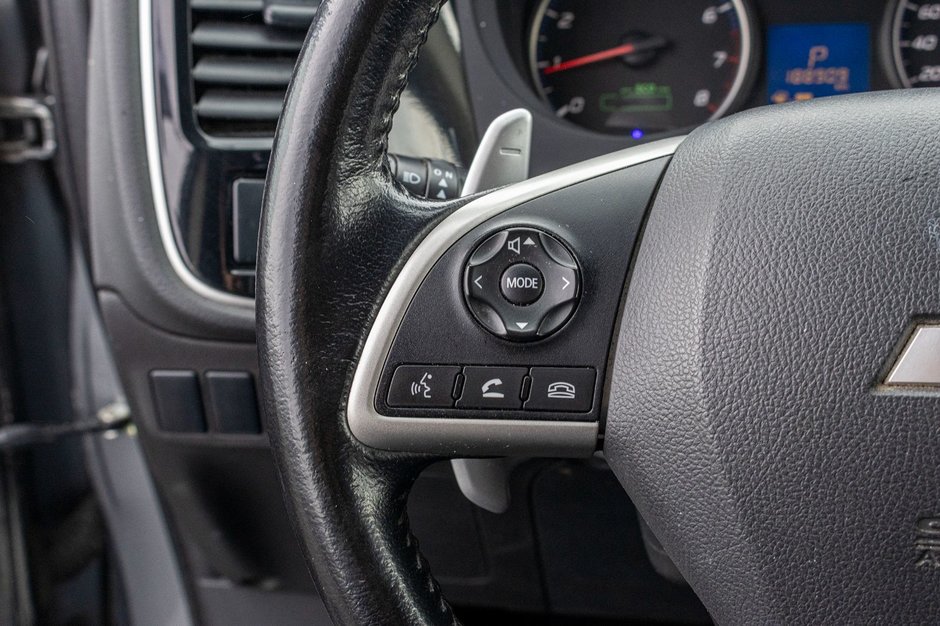 2015 Mitsubishi Outlander SE V6 AWD 7 PASSAGERS