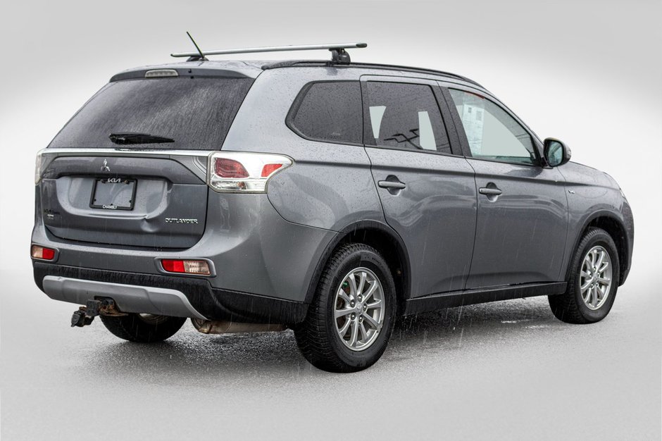 2015 Mitsubishi Outlander SE V6 AWD 7 PASSAGERS