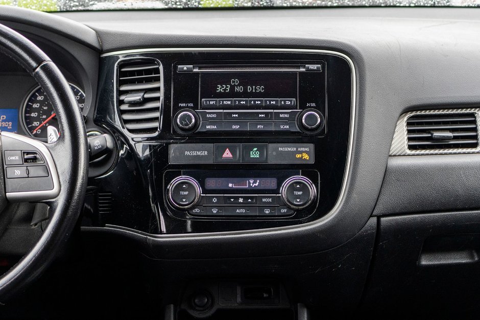 2015 Mitsubishi Outlander SE V6 AWD 7 PASSAGERS