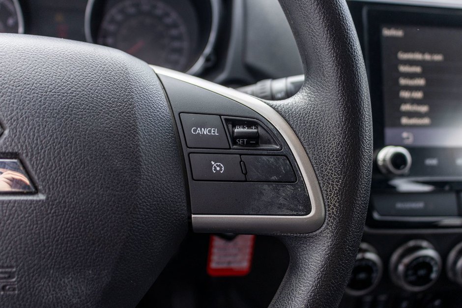 2023 Mitsubishi RVR ES AUTOM NOIR TRES BAS KILO 1 OWNER NO CARFAX CLAIM