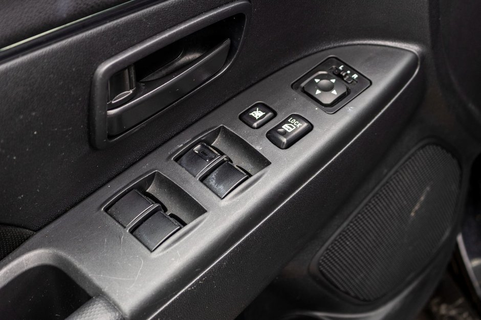 2023 Mitsubishi RVR ES AUTOM NOIR TRES BAS KILO 1 OWNER NO CARFAX CLAIM