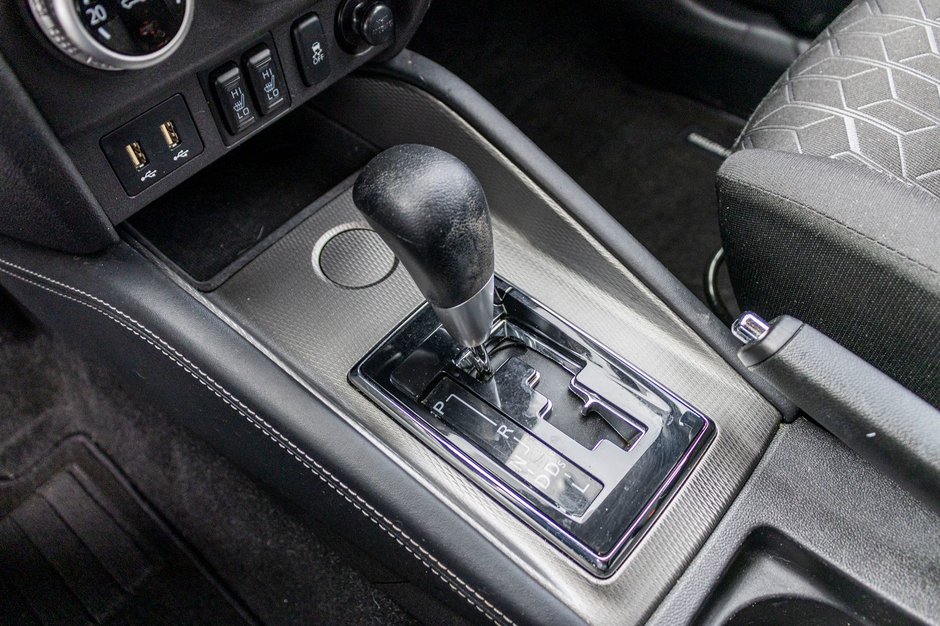 2023 Mitsubishi RVR ES AUTOM NOIR TRES BAS KILO 1 OWNER NO CARFAX CLAIM