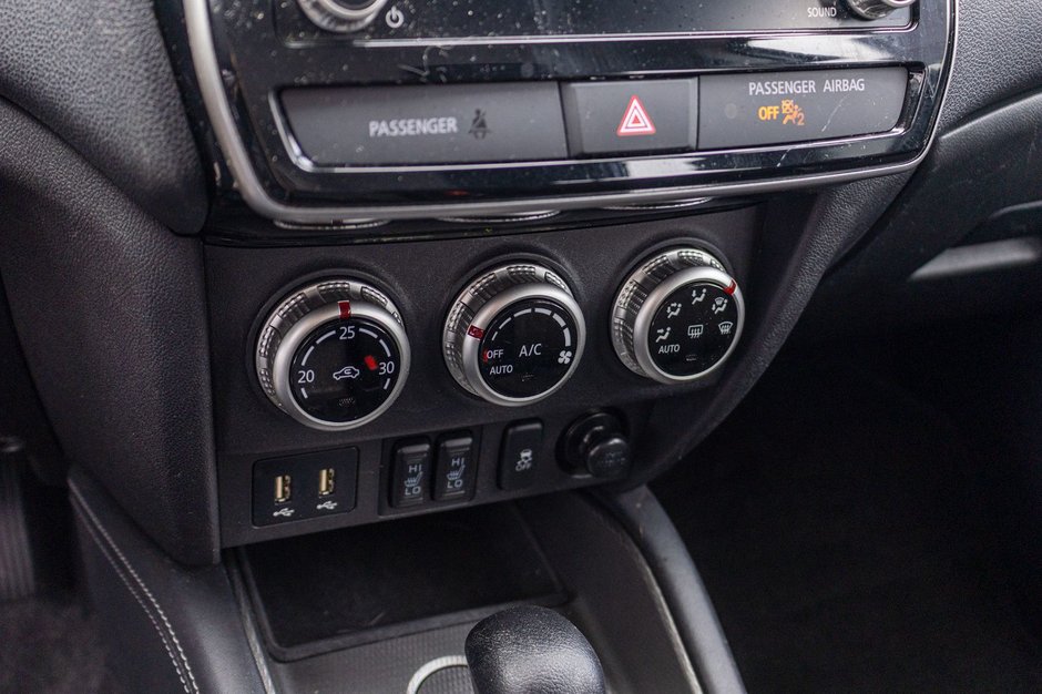 2023 Mitsubishi RVR ES AUTOM NOIR TRES BAS KILO 1 OWNER NO CARFAX CLAIM