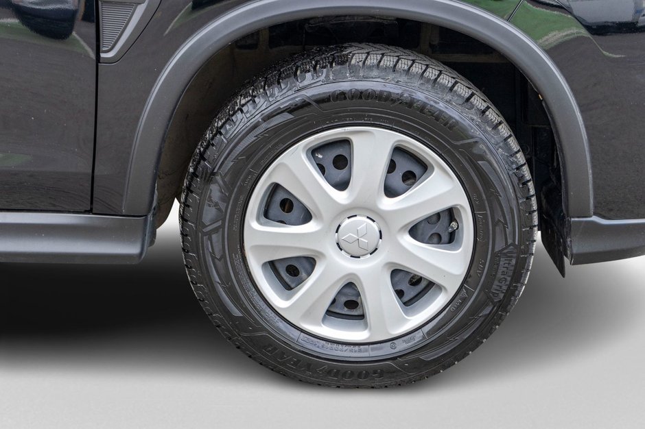 2023 Mitsubishi RVR ES AUTOM NOIR TRES BAS KILO 1 OWNER NO CARFAX CLAIM