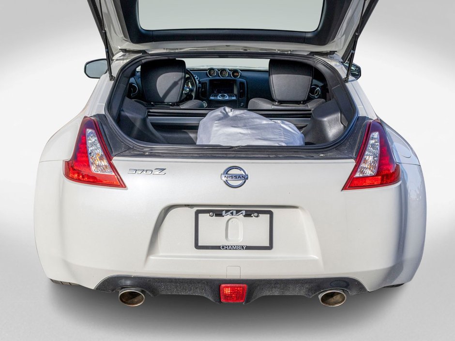 Nissan 370Z Coupe SPORT AUTOM NAV BREMBO 27835KM 2020 1 PROPRIO PAS DE RECLAMATION