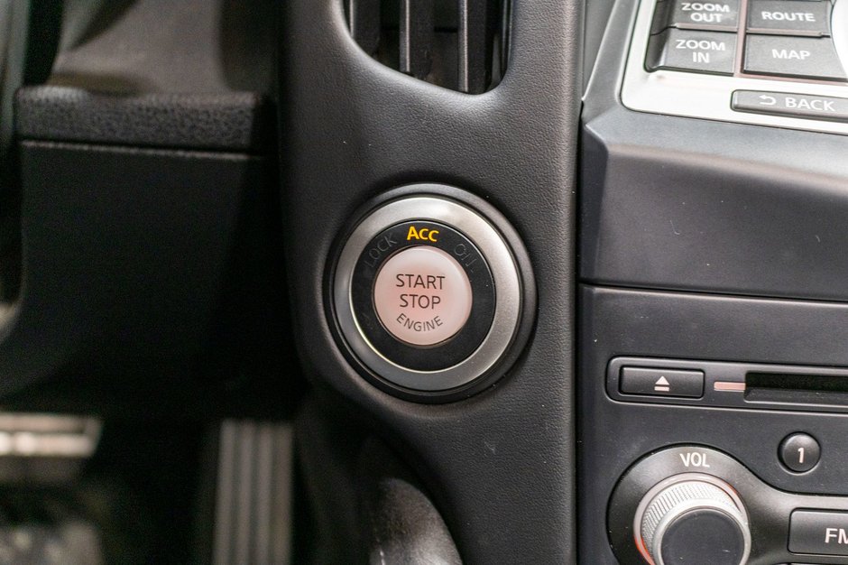 Nissan 370Z Roadster SPORT TOURING AUTOM NAV 2018 PAS DE RECLAMATIONA U CARFAX