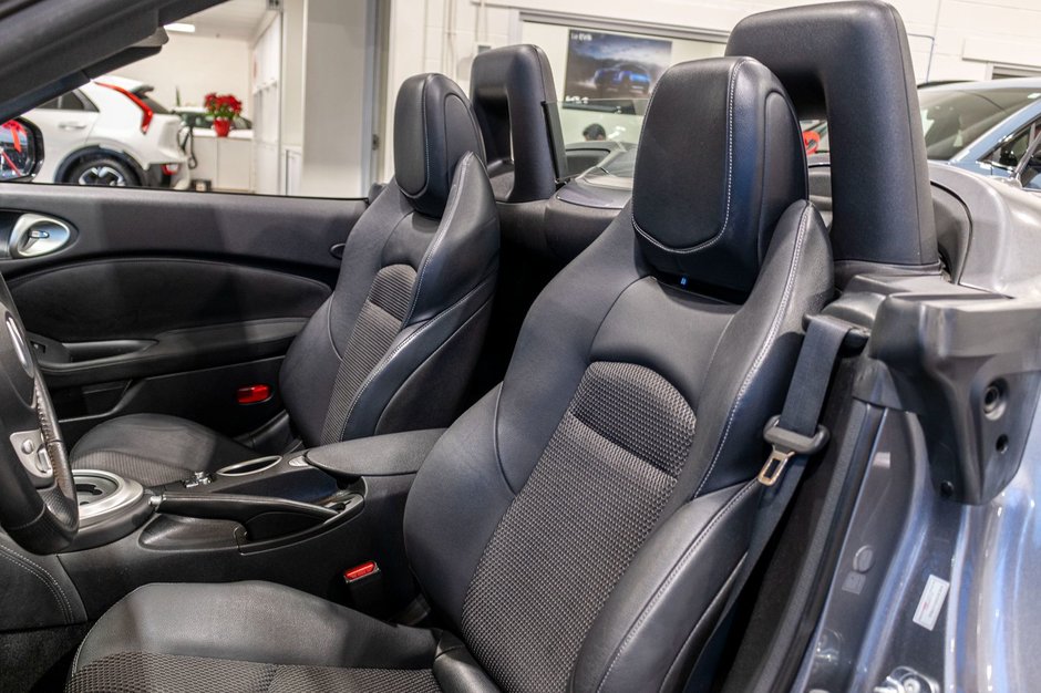 Nissan 370Z Roadster SPORT TOURING AUTOM NAV 2018 PAS DE RECLAMATIONA U CARFAX