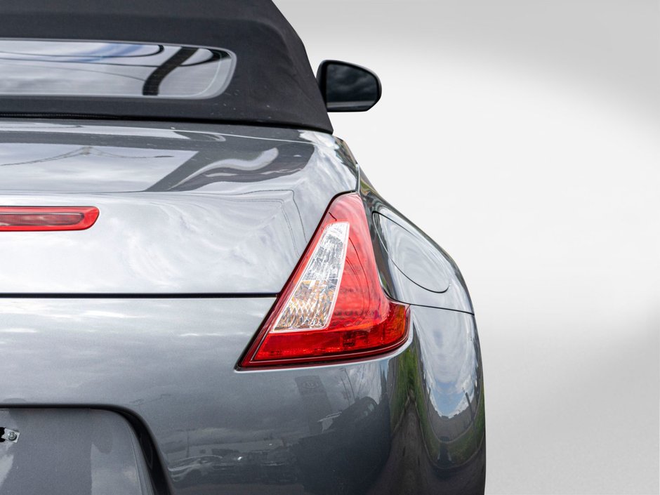Nissan 370Z TOURING SPORT CONVERTIBLE 29829KM 2017 PAS DE RECLAMATION AU CARFAX