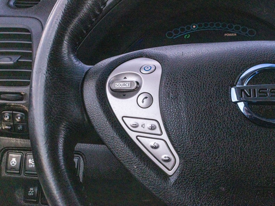 Nissan LEAF SV AUTOM  PNEUS NEUFS 2015