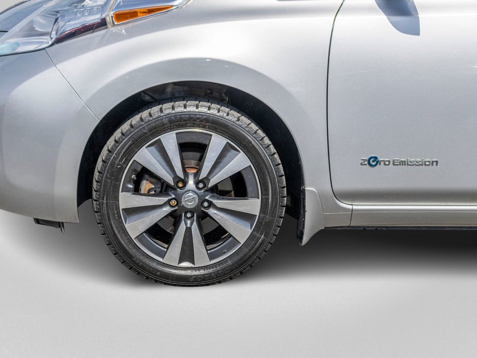 Nissan LEAF SV AUTOM  PNEUS NEUFS 2015