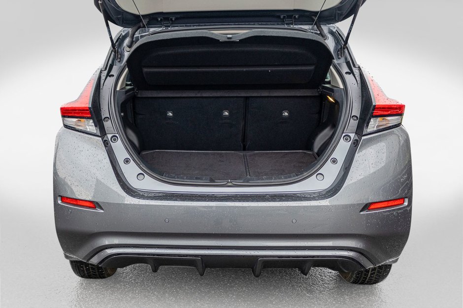 Nissan Leaf SL PLUS CUIR NAV 18823KM WOW 2023 1 PROPRIO PAS DE RECLAMATION AU CARFAX