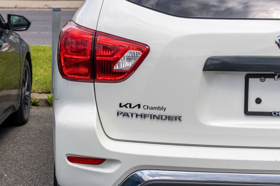 Nissan Pathfinder S AWD 7 PASSAGERS 2017 PAS DE RECLAMATION AU CARFAX