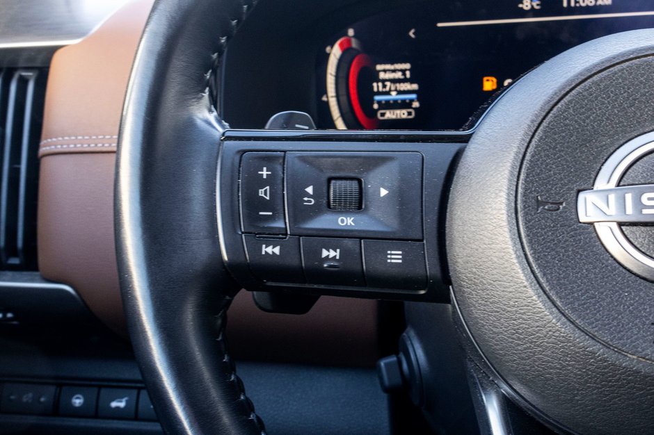 2023 Nissan Pathfinder PLATINUM AWD BLANC CUIR BRUN TOIT NO CARFAX CLAIM