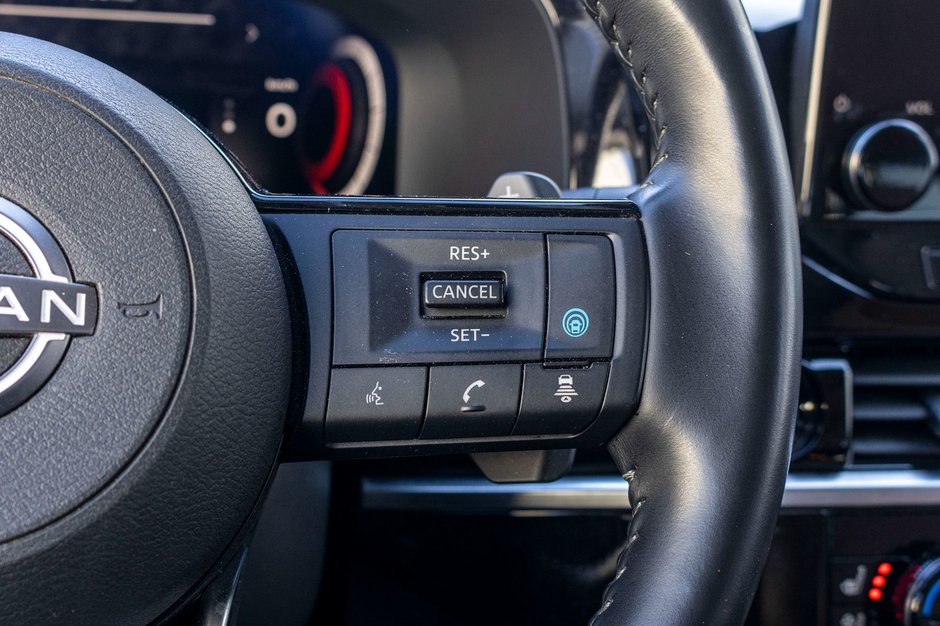 2023 Nissan Pathfinder PLATINUM AWD BLANC CUIR BRUN TOIT NO CARFAX CLAIM