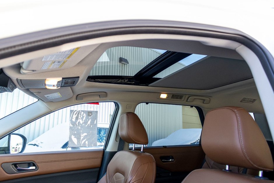 2023 Nissan Pathfinder PLATINUM AWD BLANC CUIR BRUN TOIT NO CARFAX CLAIM