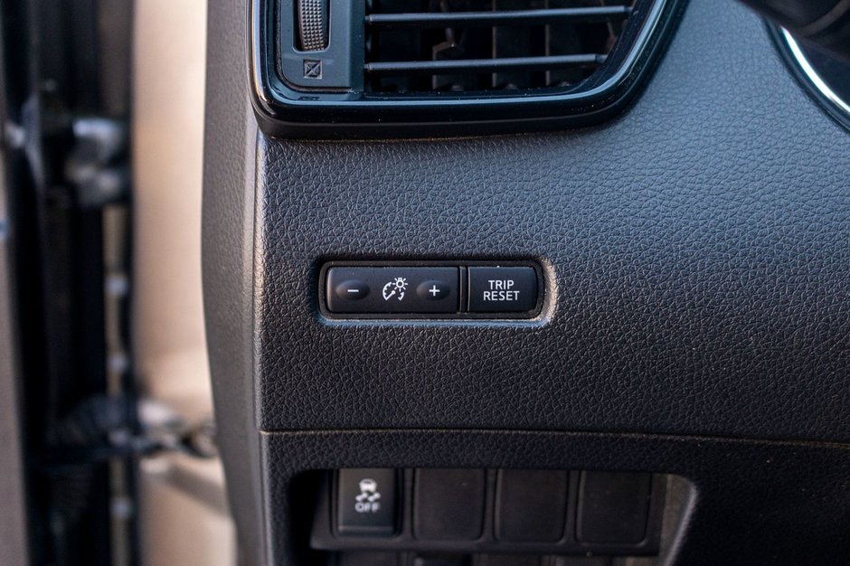 2018 Nissan Qashqai S AWD CHARCOAL AUTOM NO CARFAX CLAIM