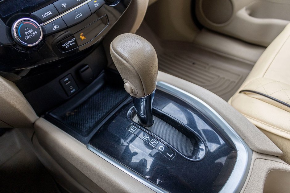 2014 Nissan Rogue SL TECH AWD CUIR TOIT NAV LOW KMS