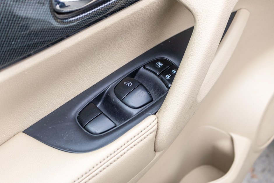 2014 Nissan Rogue SL TECH AWD CUIR TOIT NAV LOW KMS