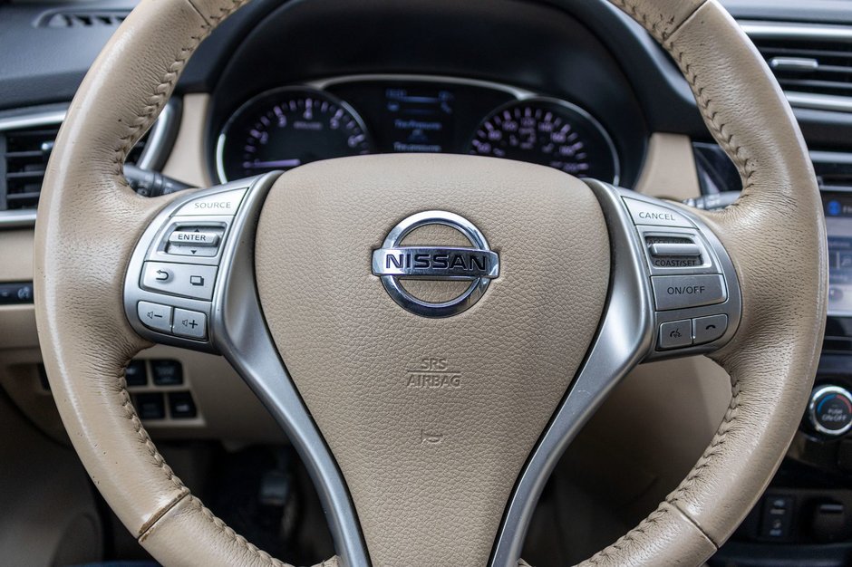 2014 Nissan Rogue SL TECH AWD CUIR TOIT NAV LOW KMS