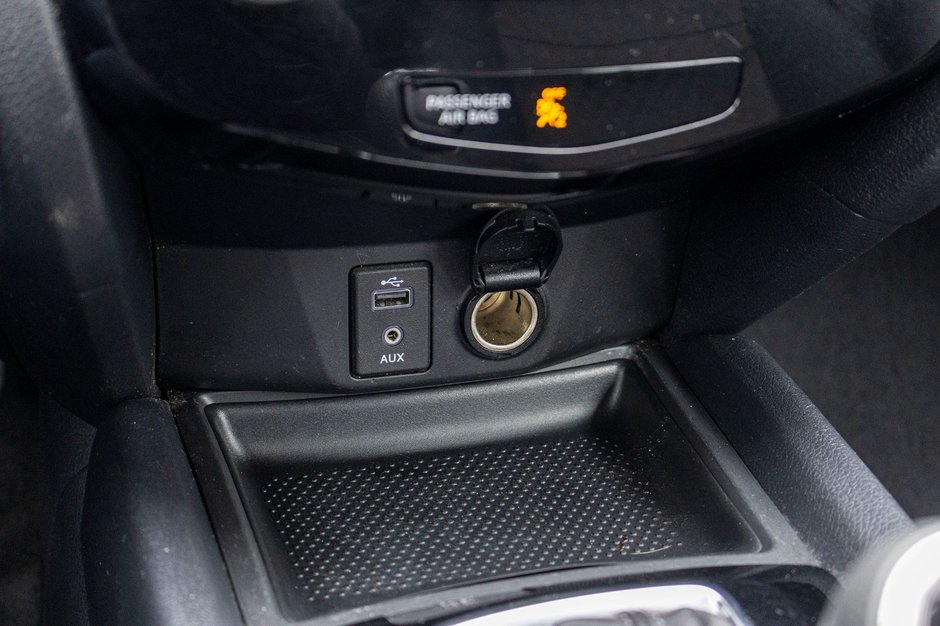 Nissan Rogue S AUTOM A/C CAMERA BAS KILO 2017 PAS DE RECLAMATION AU CARFAX