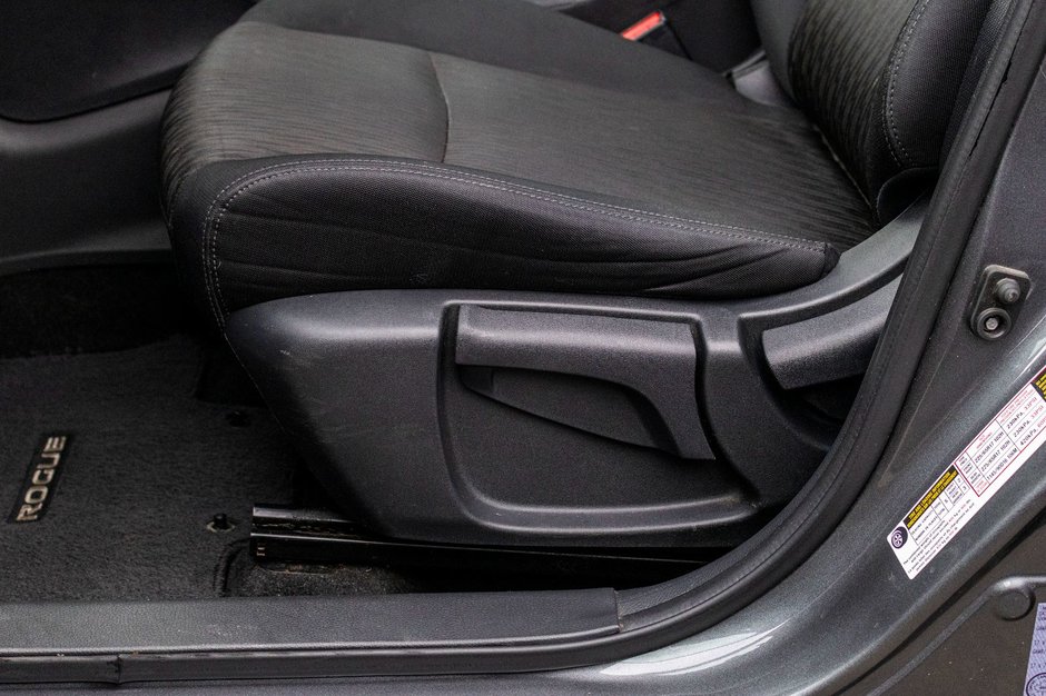 Nissan Rogue S AUTOM A/C CAMERA BAS KILO 2017 PAS DE RECLAMATION AU CARFAX