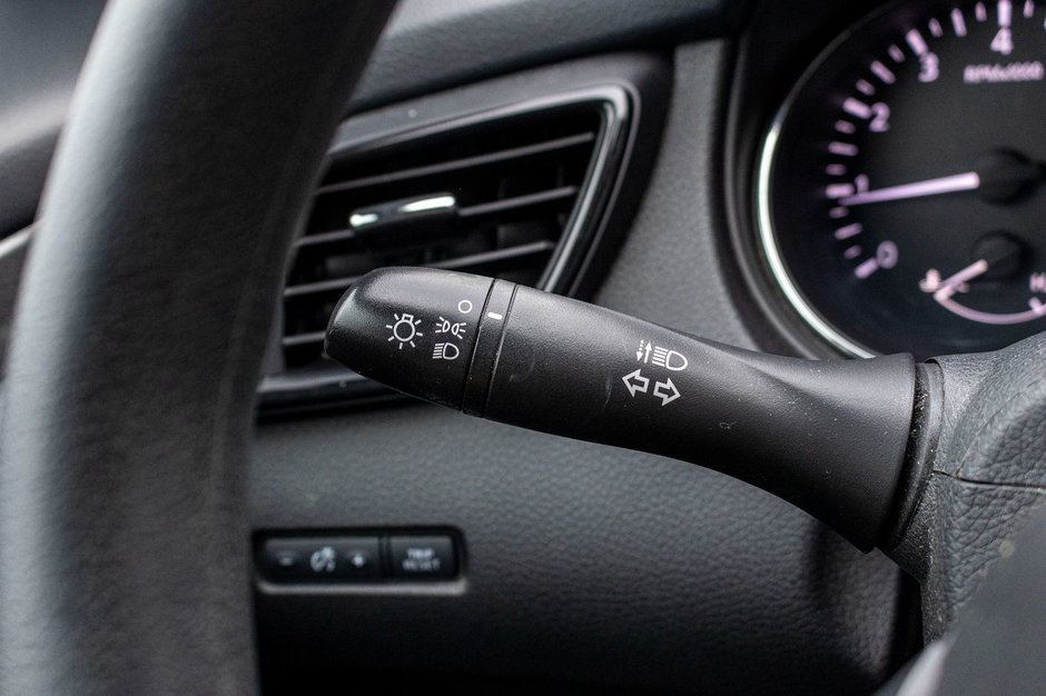 Nissan Rogue S AUTOM A/C CAMERA BAS KILO 2017 PAS DE RECLAMATION AU CARFAX