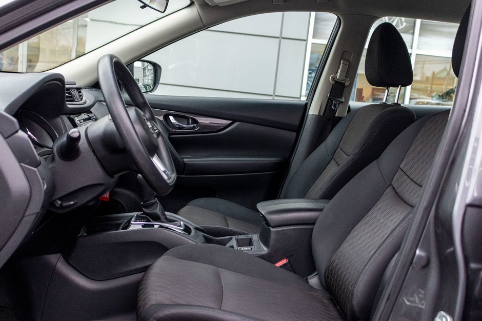 Nissan Rogue S AUTOM A/C CAMERA BAS KILO 2017 PAS DE RECLAMATION AU CARFAX