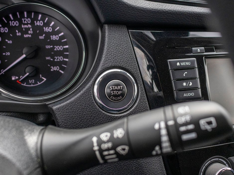 Nissan Rogue SV BLANC AUTOM MAGS PUSHSTART 2019