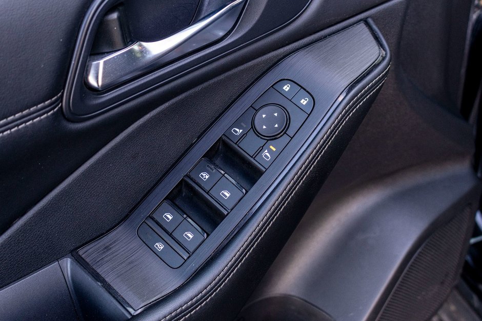 2023 Nissan Rogue SV AWD MIDNIGHT CUIR TOIT BAS KILO